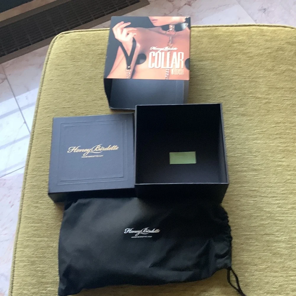 HONEY BIRDETTE 💋💋FASHION FETISH
LEATHER COLLAR - Picture 8 of 15